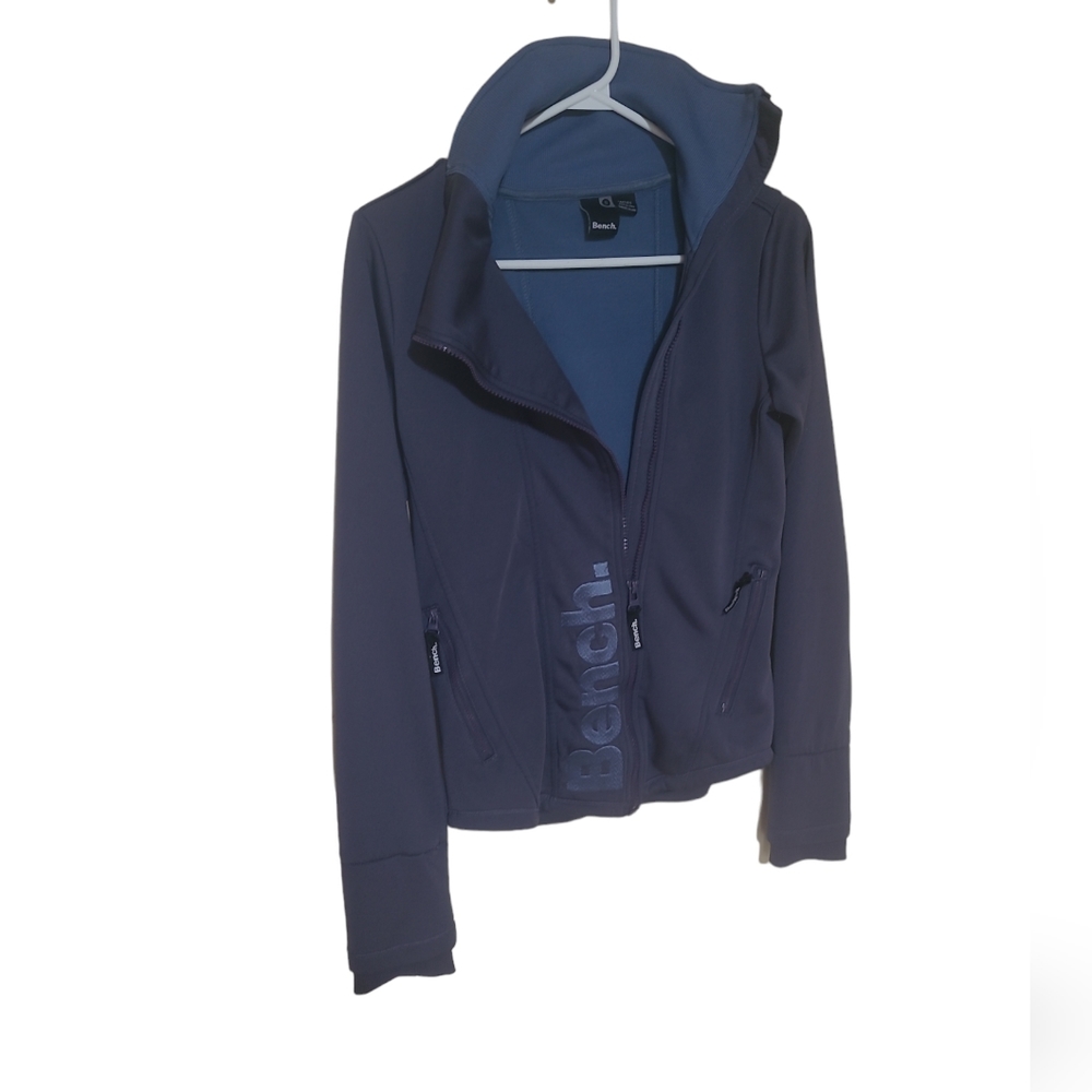 Bench zip up sweater
